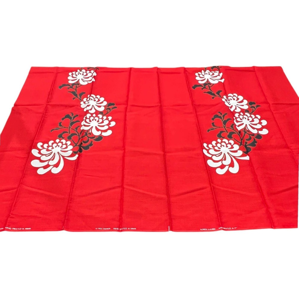 Alfred Shaheen Fabric Hand Printed in Hawaii Red w/White Chrysanthemums 44 x 52 - Picture 8 of 9